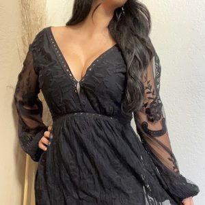 Maxy lace dress w/shorts…worn once. In good condition. Flowy and beautiful